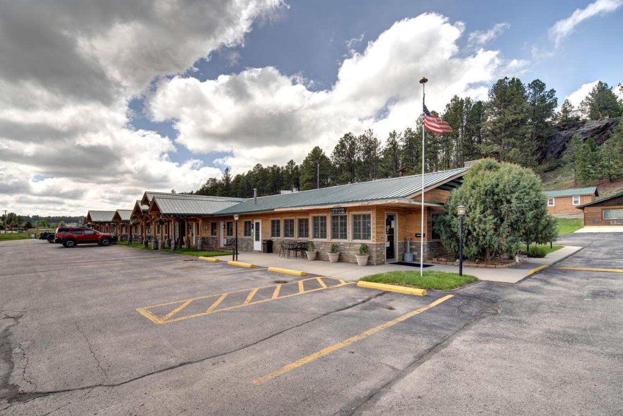 Rock Crest Lodge & Cabins Custer Kültér fotó