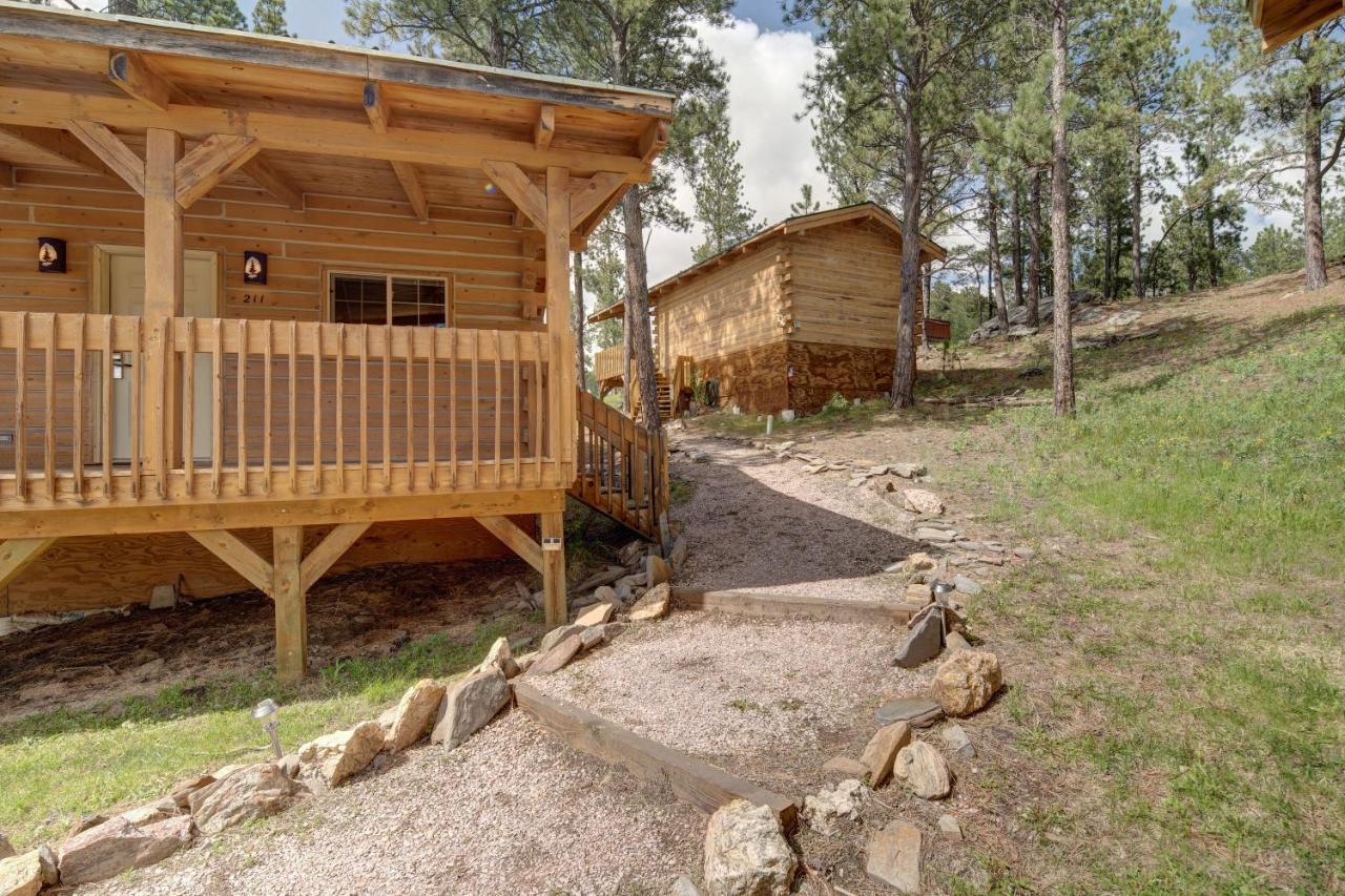 Rock Crest Lodge & Cabins Custer Kültér fotó