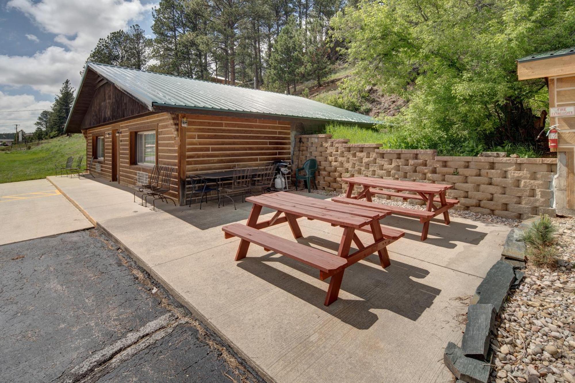 Rock Crest Lodge & Cabins Custer Kültér fotó